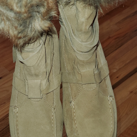 Beautiful 100% Real Cowhide Suede Boots Size: 11 - $22 - Picture 3 of 4